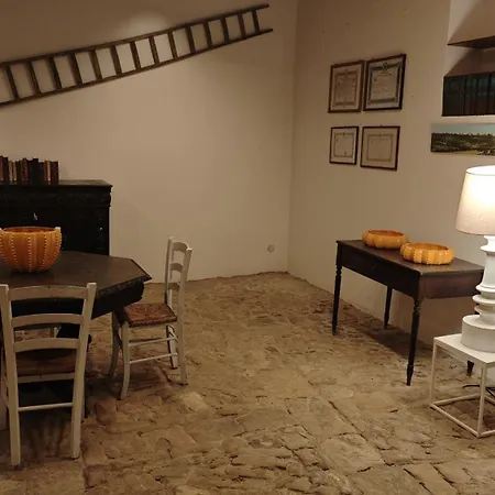La Casa Degli Angeli בית חווה *